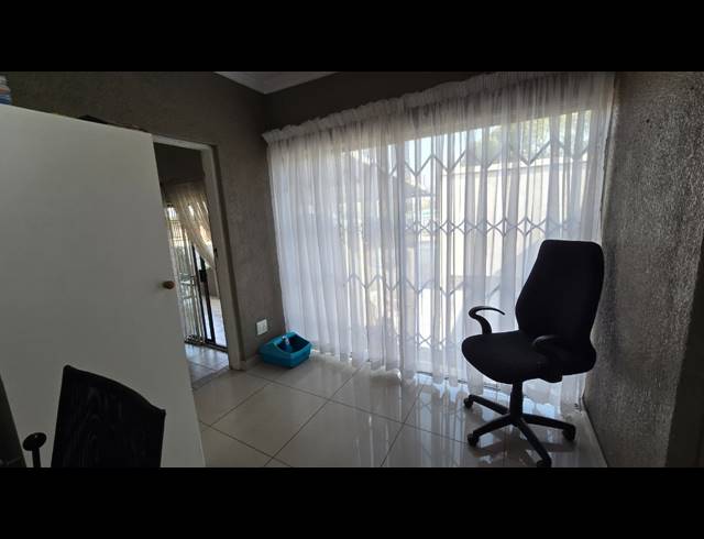 4 BEDROOM FREEHOLD FOR SALE IN VERWOERDPARK